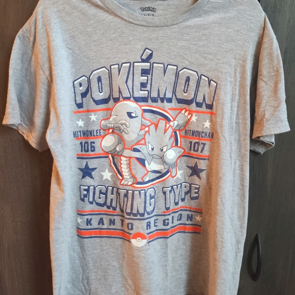 RARE Pokemon shirt (L)